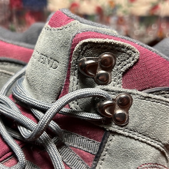 Lands End woman’s Leather/Suede Water-Proof Hiking Boots Size 7.5B - Picture 7 of 10